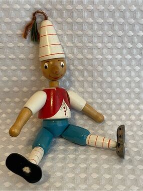 Vintage Pinocchio Wooden Peg Doll Jointed Hand Painted Figurine 7" Tall #672